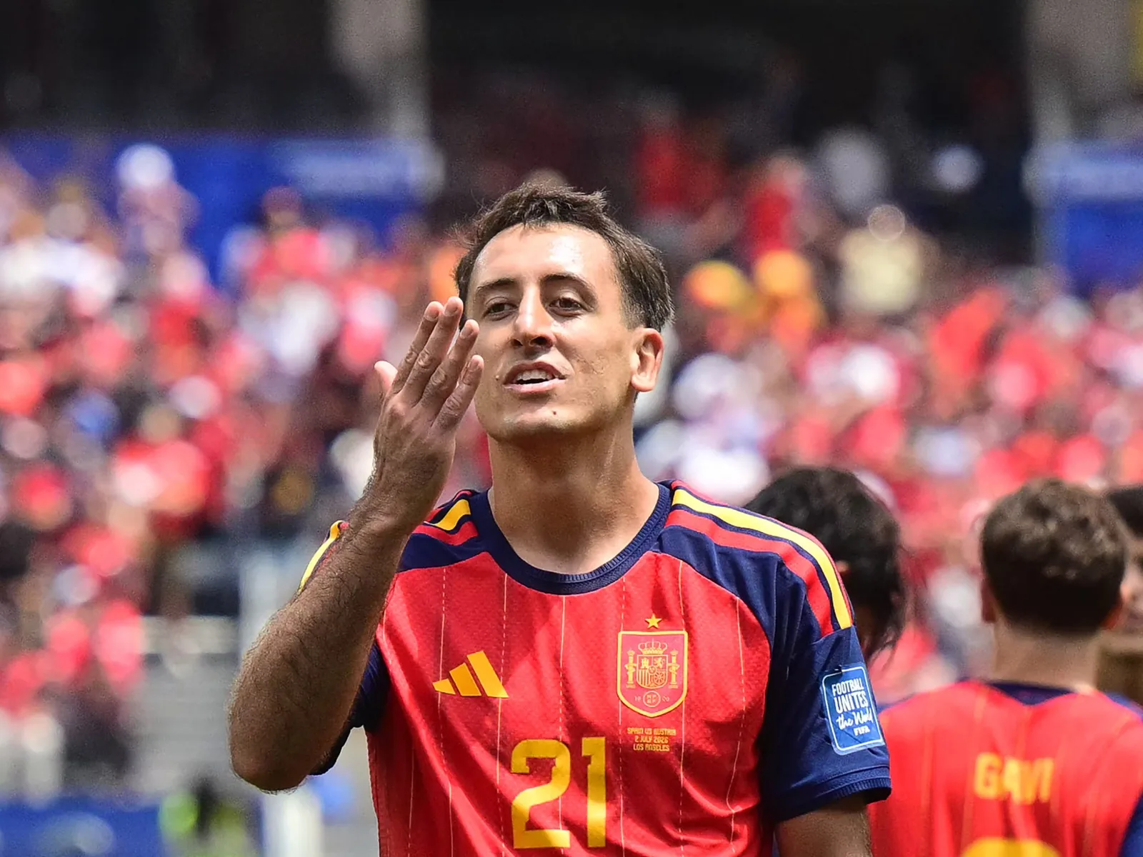 Mikel Oyarzabal at the double as Spain beat Austria and cruise into last 16