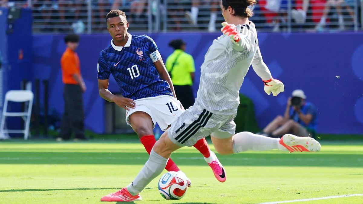Kylian Mbappé at the double as France swat aside Sweden in World Cup masterclass